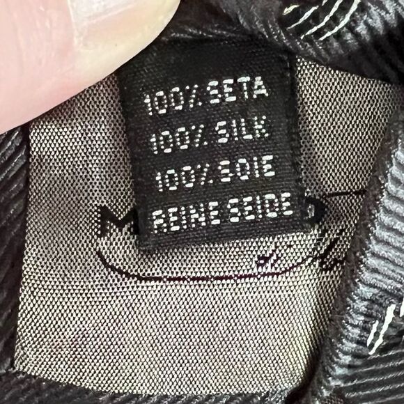 Vintage Mondo Di Marco Silk Diamond and Dot Gray Tie - Picture 8 of 9